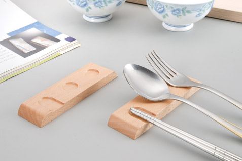 CHOPSTICKS & SPOON REST (4419)